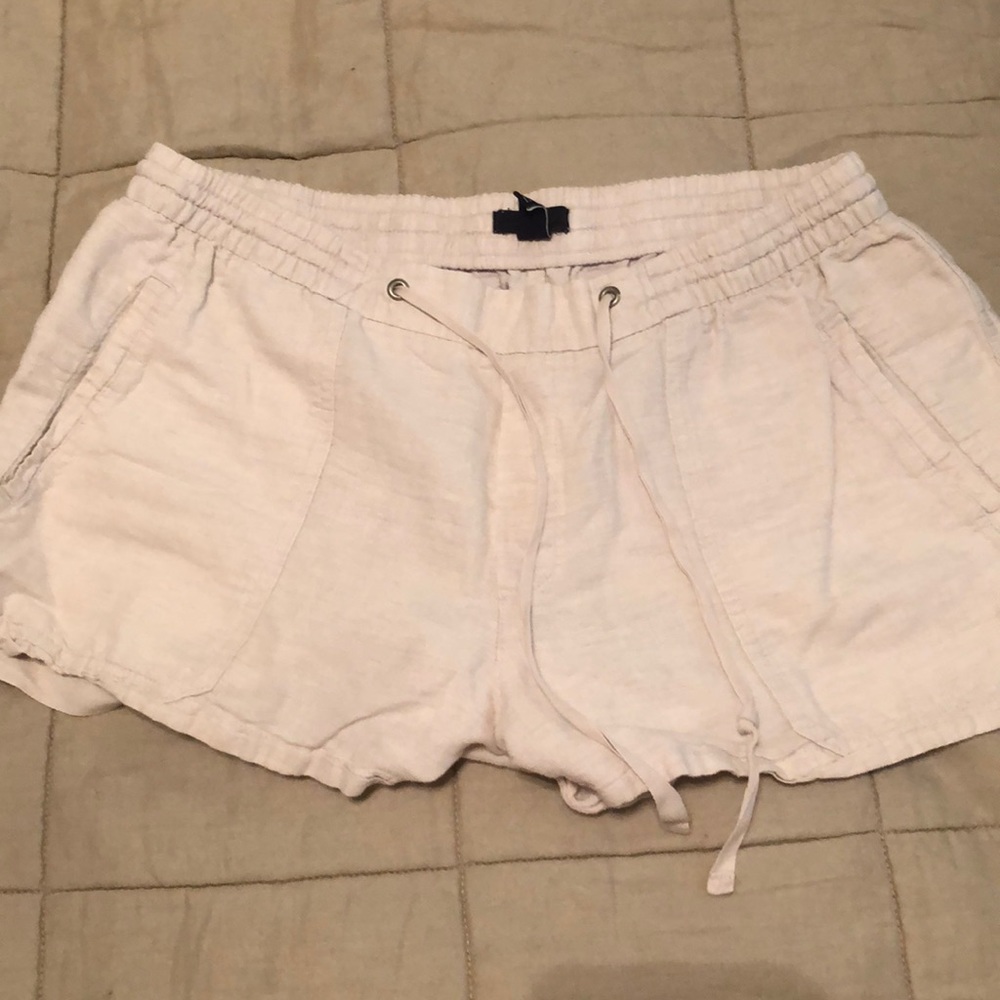 Gap linen shorts. Size large
